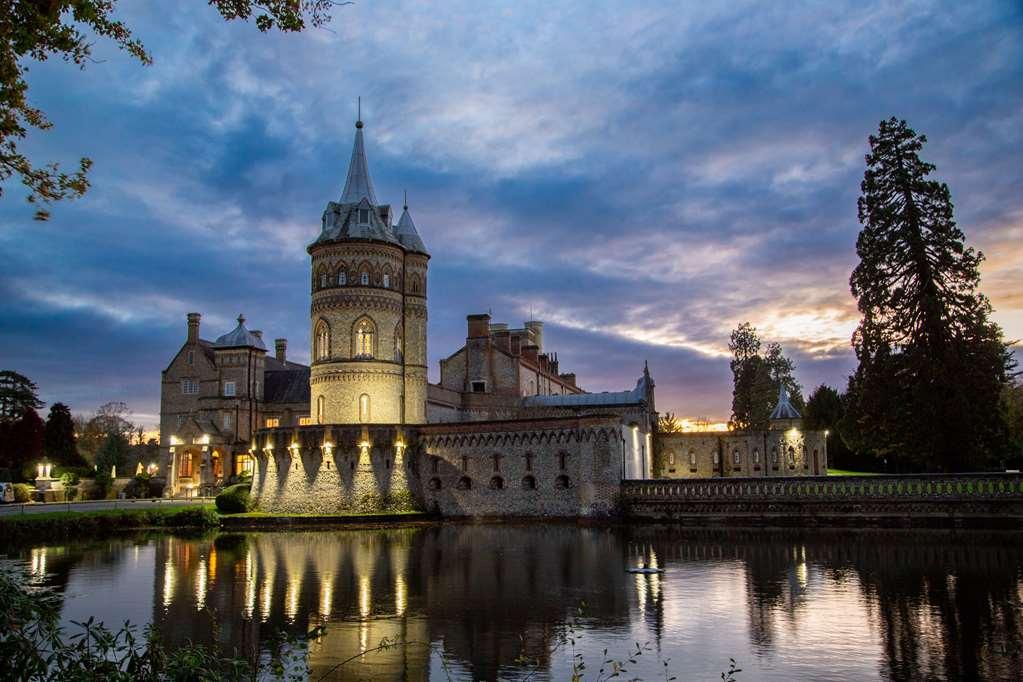 De Vere Horsley Estate Източен Хорсли Екстериор снимка